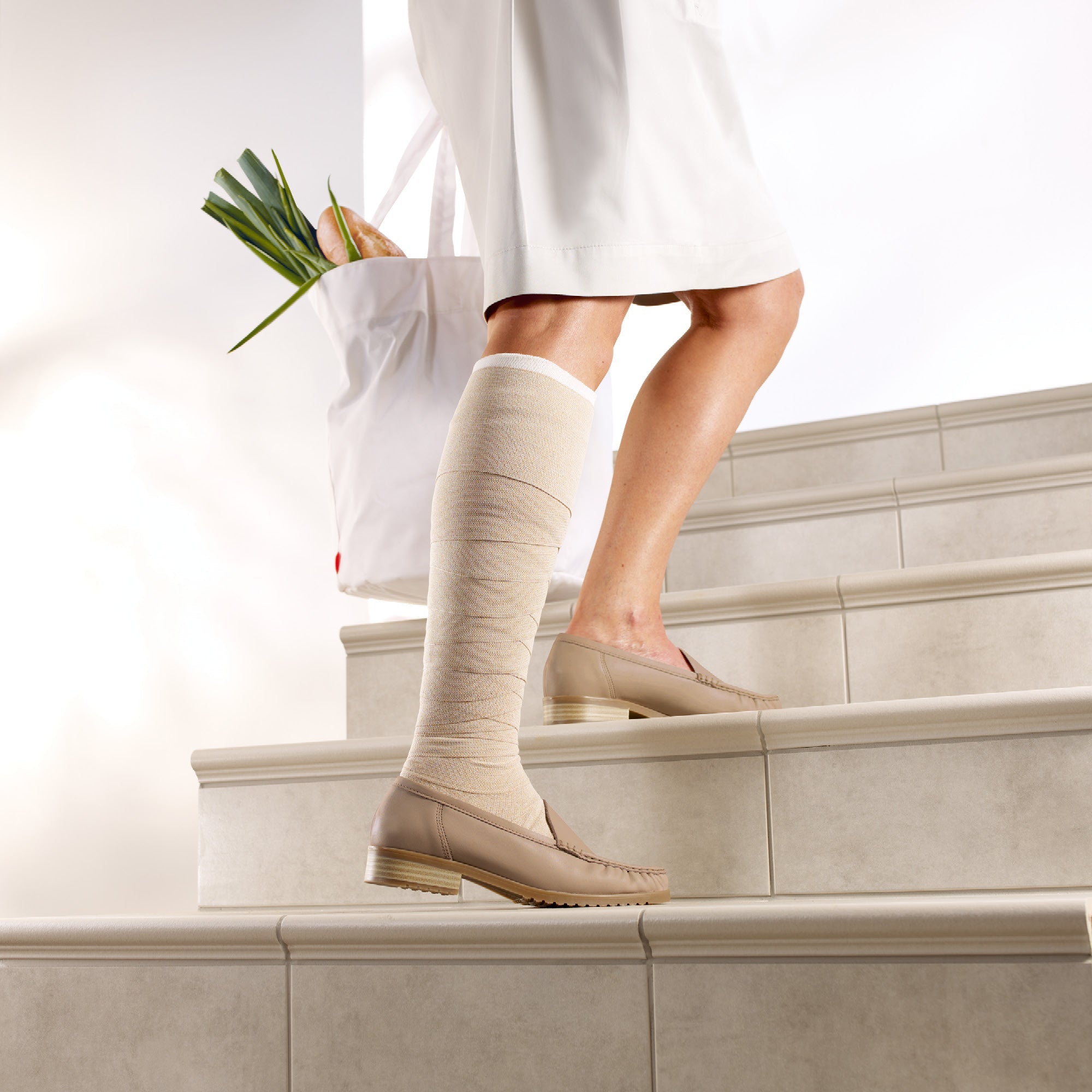L&R Rosidal® K Short Stretch Bandage, In Use