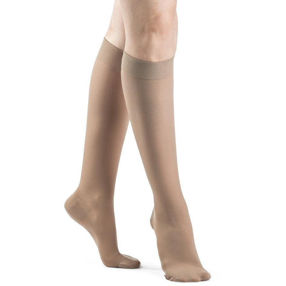 Sigvaris Dynaven Medical Legwear - Women's 20-30mmHg Compression Pantyhose
